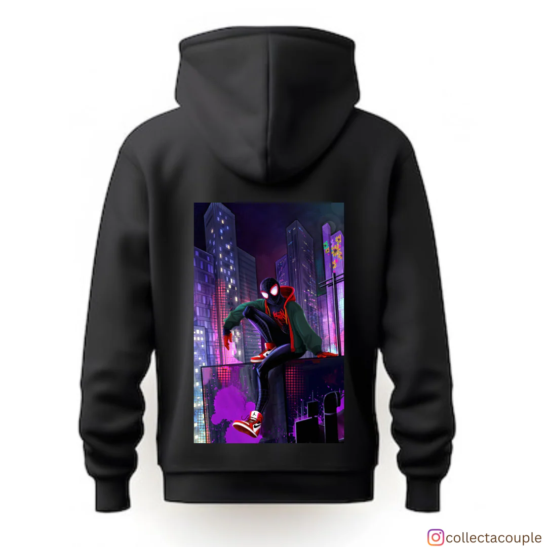 Hoodie negro con estampado all-over de distintas versiones de Spider-Man